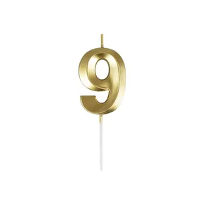 Sviečka číslo 9 – zlatá